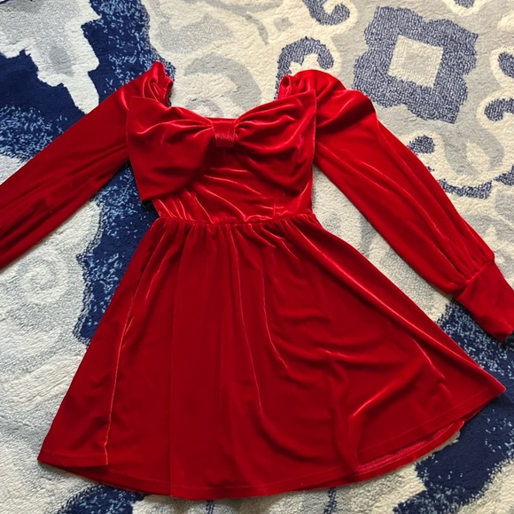 Red velvet dress - Picture 2 of 2
